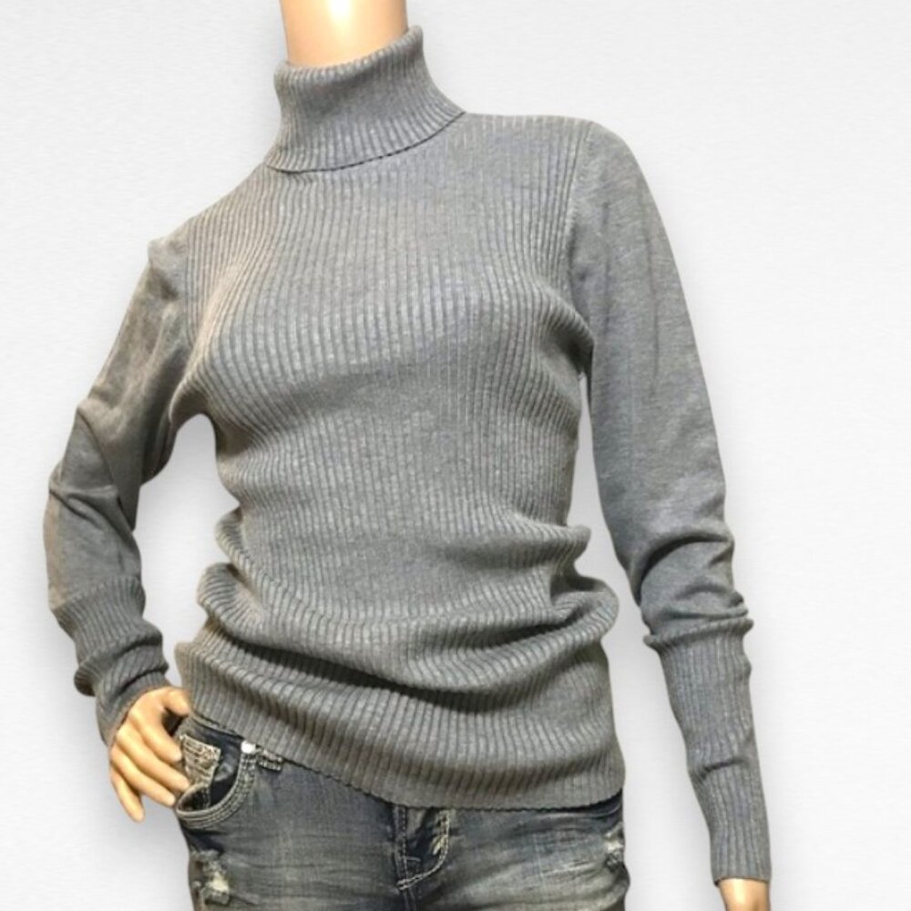 NWT Gray Turtleneck Sweater